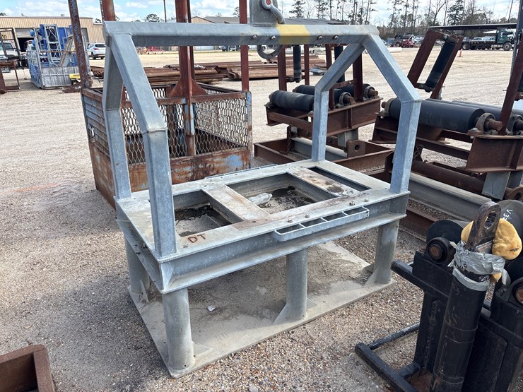 #3505-•-steel-lifting-rack-with-top-hook-image-2