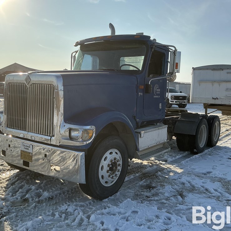 2001 INTERNATIONAL 9900i