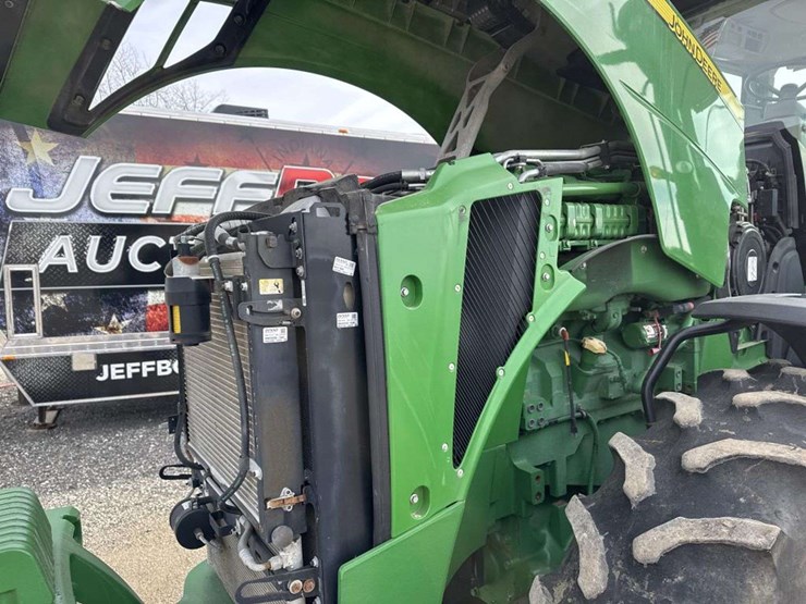 john-deere-8245r-image-13