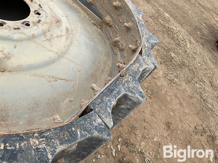 sprinkler-pivot-tires-image-11