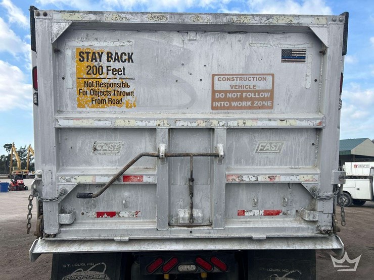 2006-mack-cv713-granite-tri-axle-dump-truck-image-20