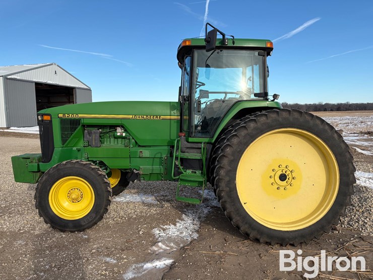 1995-john-deere-8200-image-8