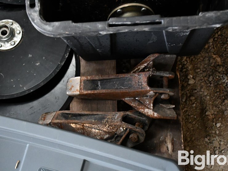 pallet-of-farm-support-image-11