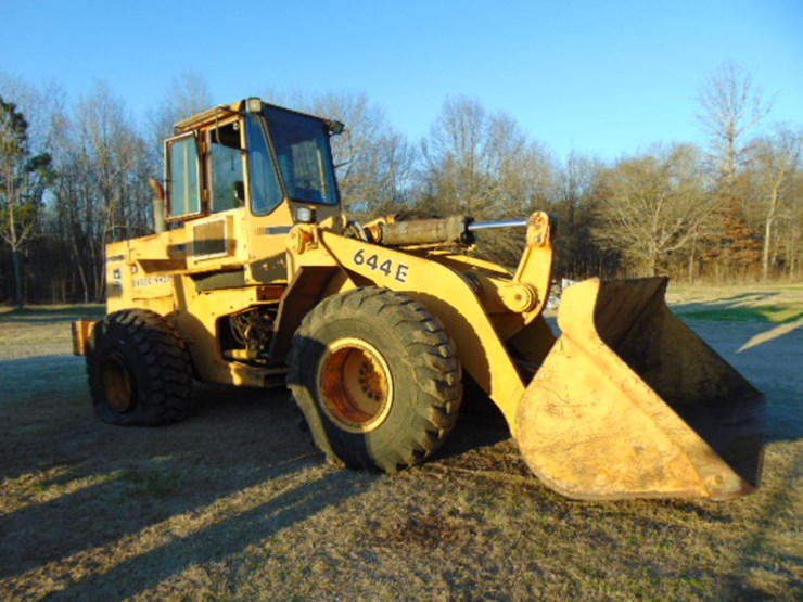 deere-644e-image-2