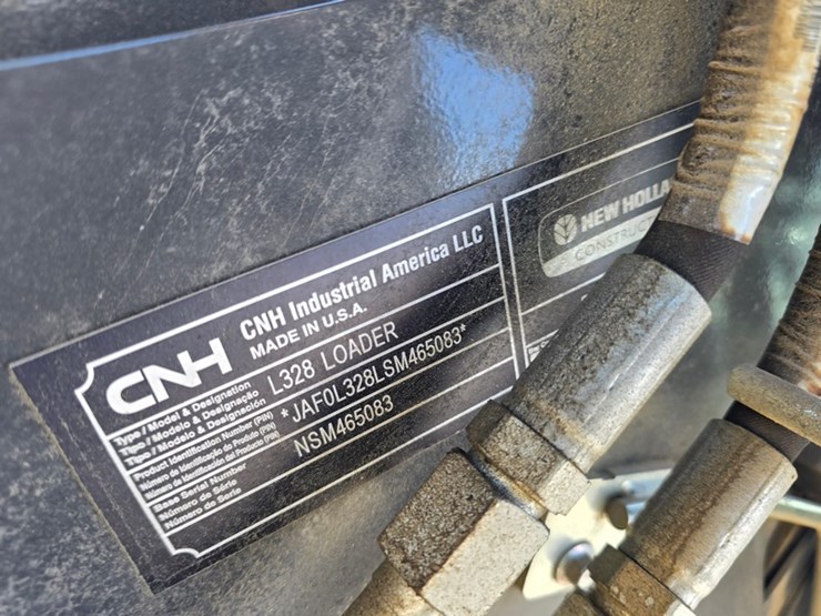 2025-new-holland-l328-image-12