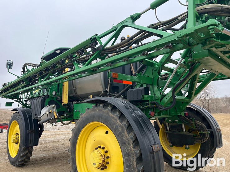 2018-john-deere-r4038-image-12