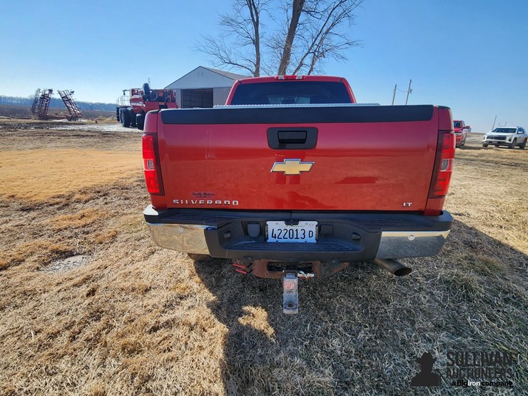 2011-chevrolet-silverado-2500-image-7