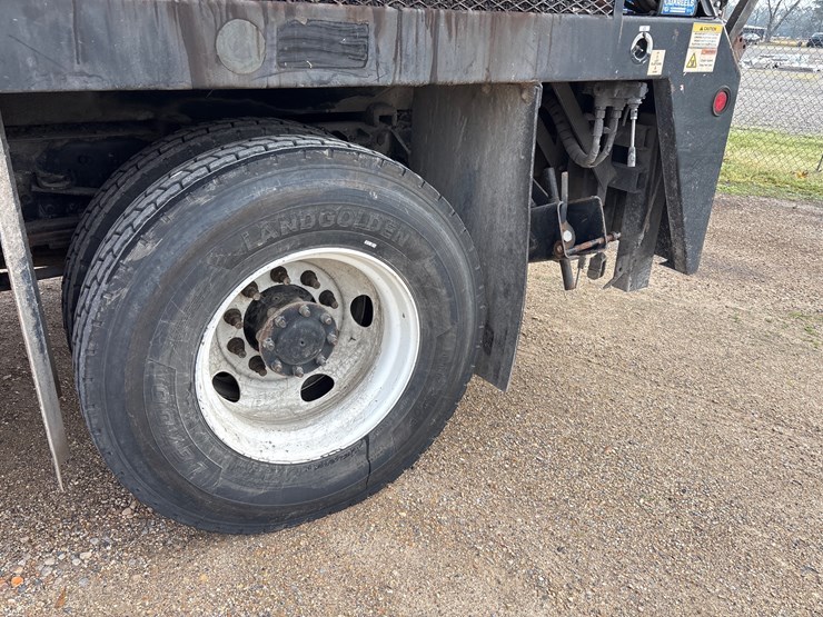 2016-ford-f750-xl-image-6