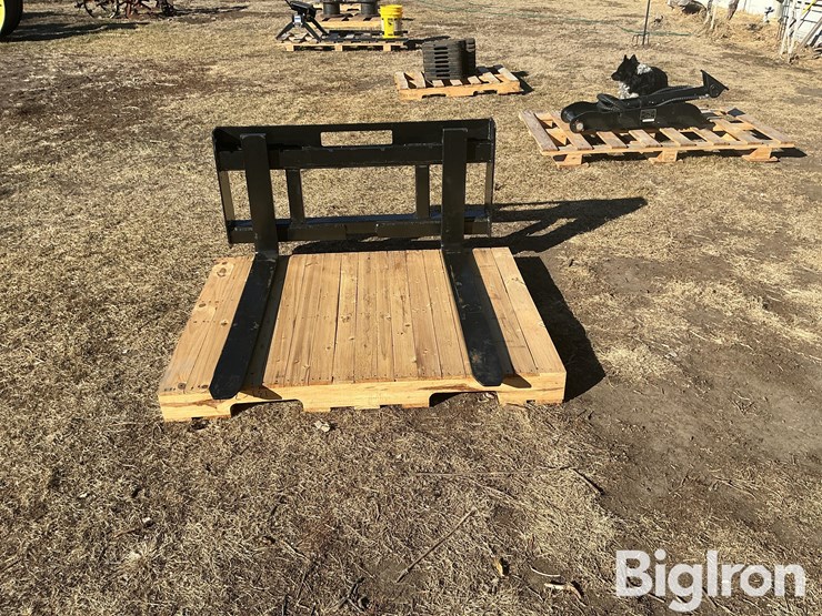 2025-wolverine-pff2-13-45w-skid-steer-pallet-forks-image-2