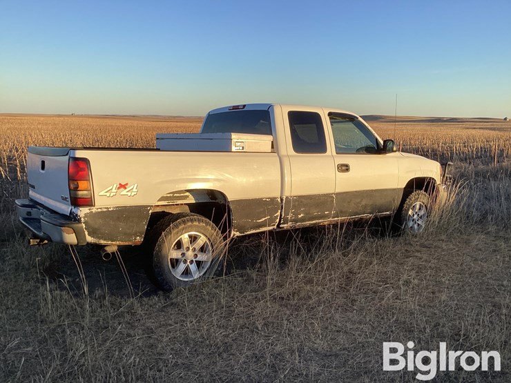 2006-gmc-sierra-1500-image-5