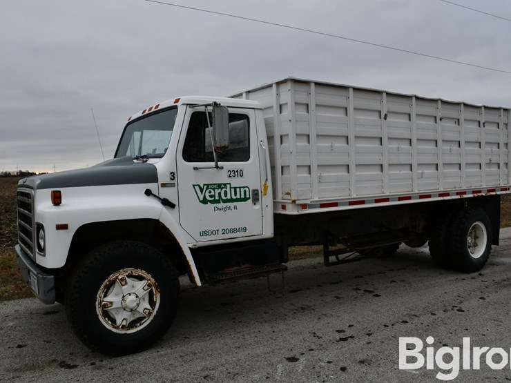 1981-international-1724-s/a-grain-truck-image-1