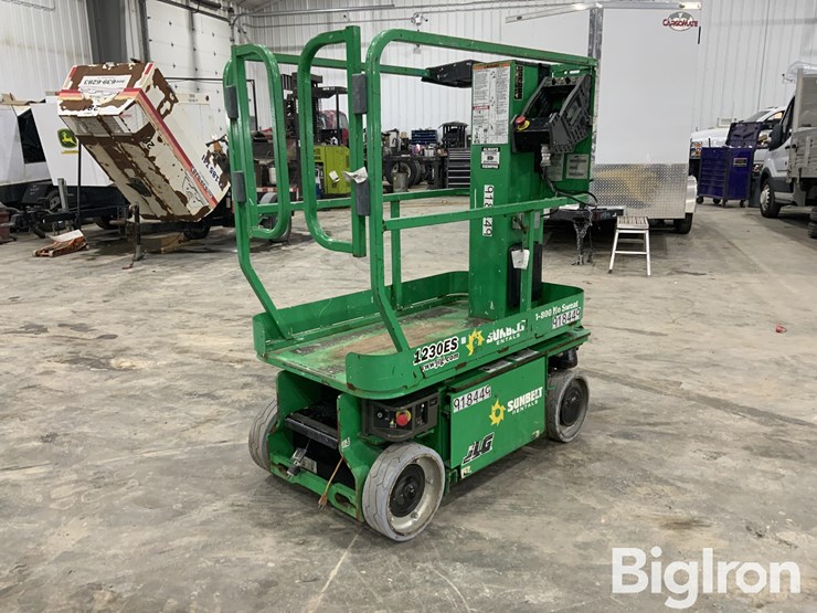 2016-jlg-1230es-image-5