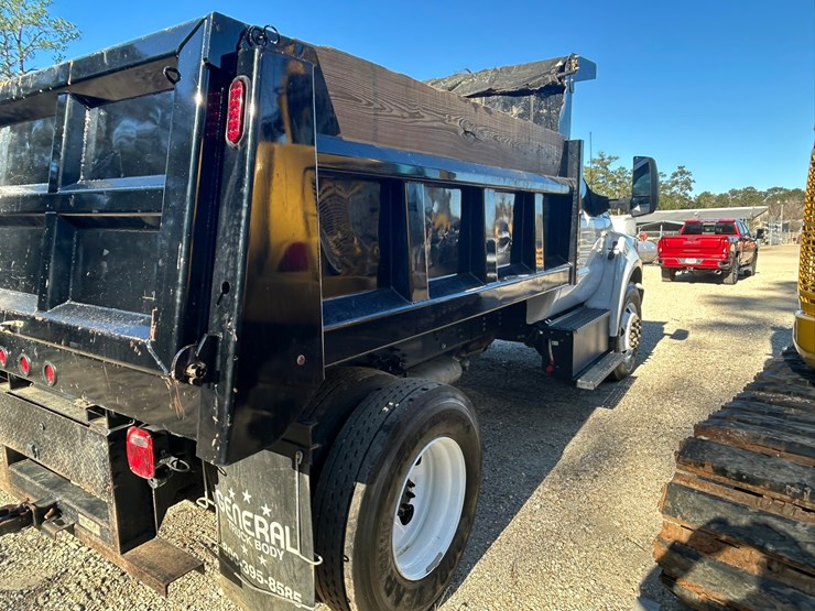 2025-ford-f650xl-image-10