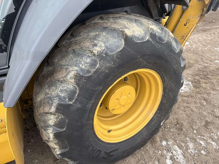 2020-john-deere-2020-image-13