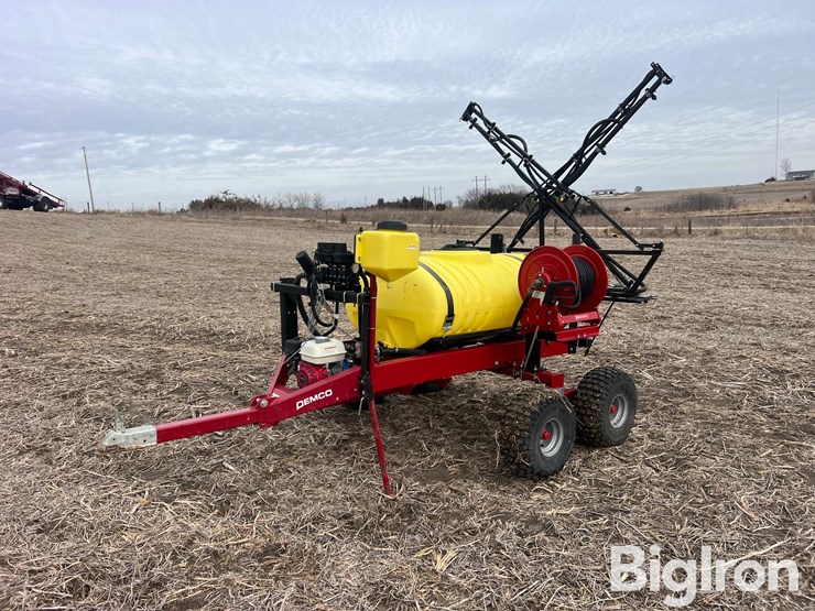 demco-atv-30'-pull-type-sprayer-image-1