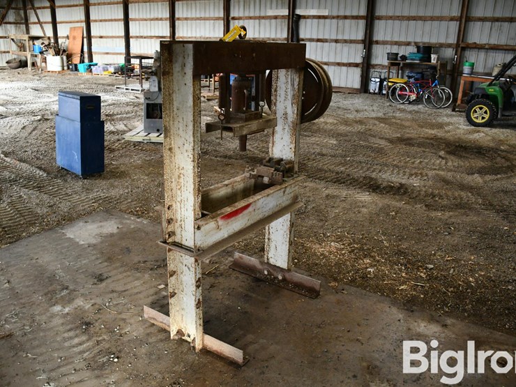 guardian-202-20-ton-press-image-3