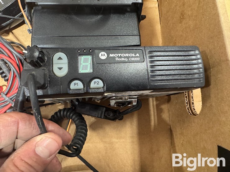 motorola-radios-image-7