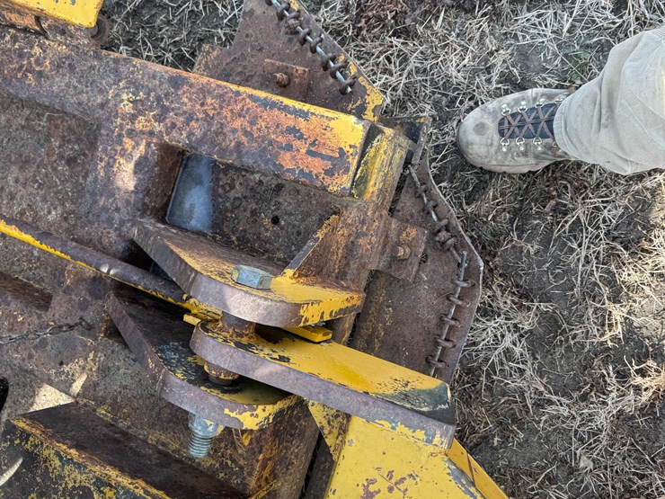 bush-whacker-t180-image-14