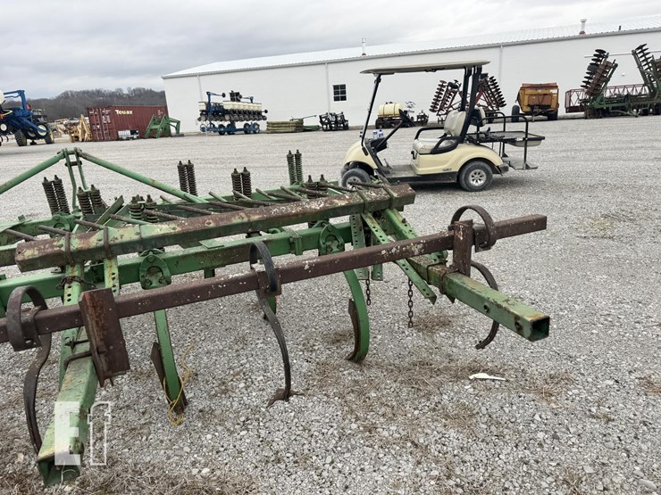 john-deere-100-image-5