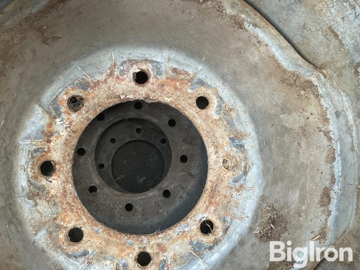 11-24.5-tires-image-11