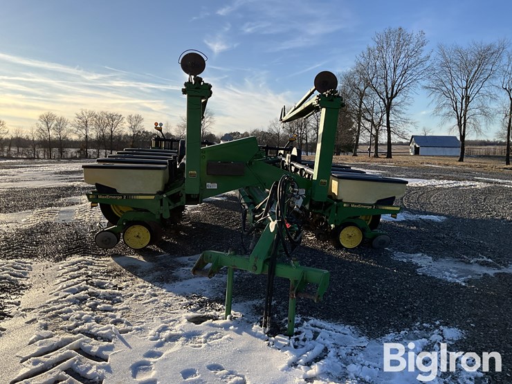 john-deere-7200-image-2