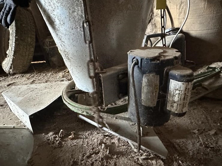 sukup-spredway-grain-bin-spreader-image-6