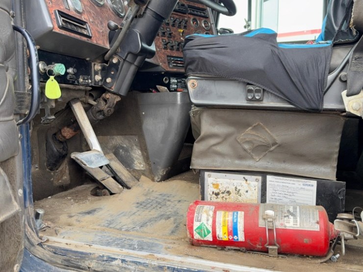 1998-international-9300-image-6