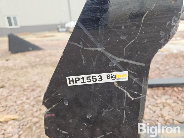 walk-through-pallet-fork-skid-steer-attachment-image-14