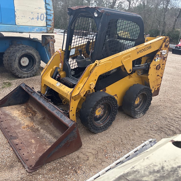 #2577 • MUSTANG CAT SKID STEER, 226D