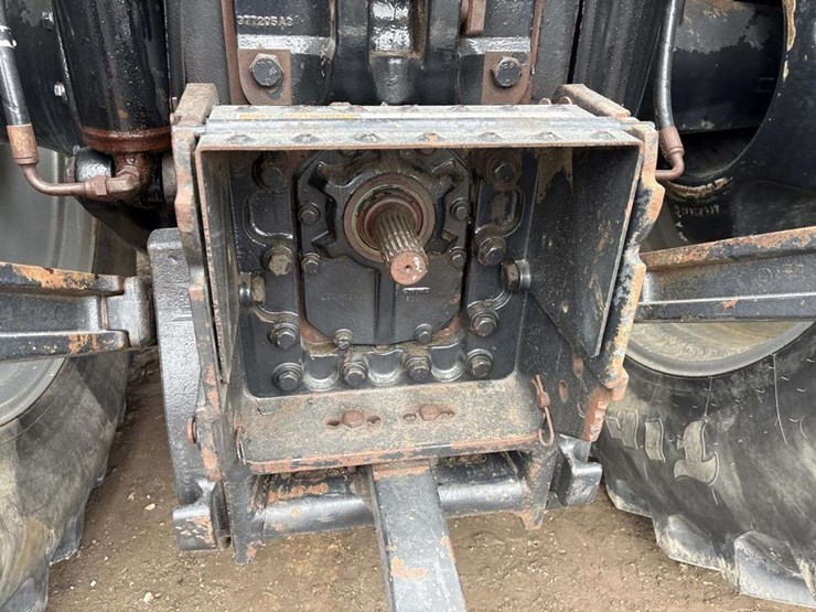 case-magnum-mx275-tractor-image-19