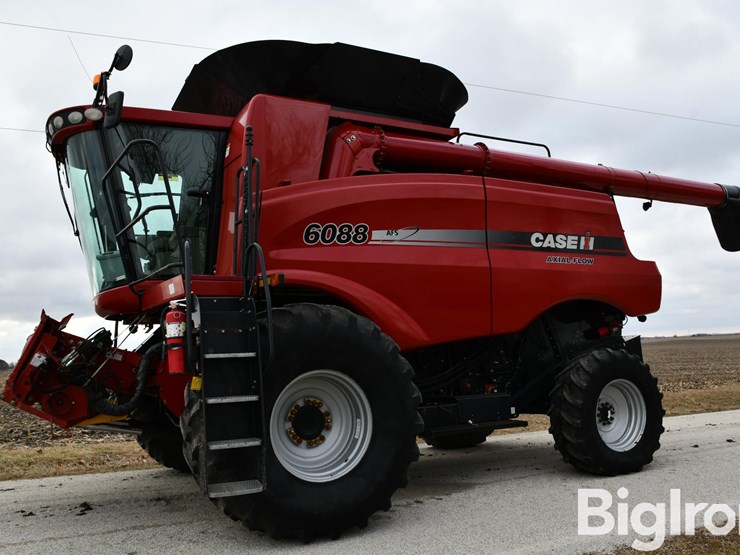 2011-case-ih-6088-image-1