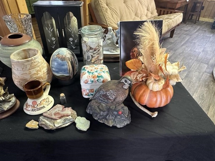 vintage-glass-collectibles-image-10