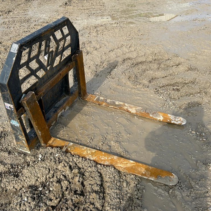 Ditch Witch 42” Walk Behind Skid Steer Pallet Forks