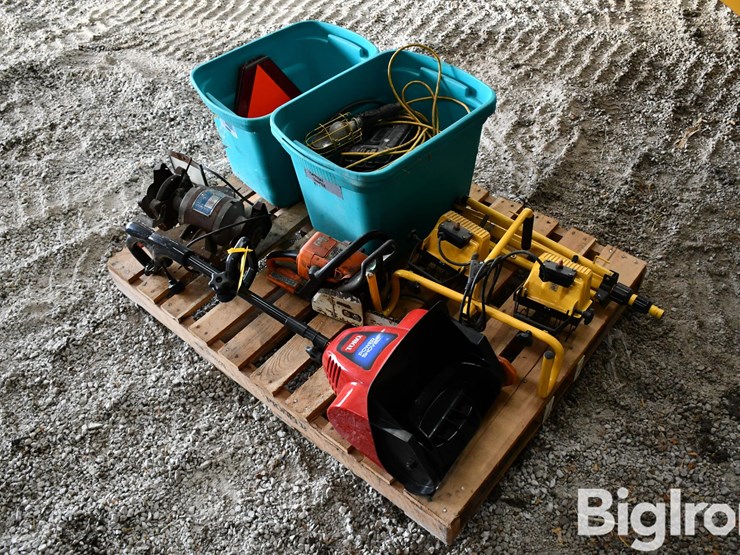 pallet-of-farm-supports-image-7