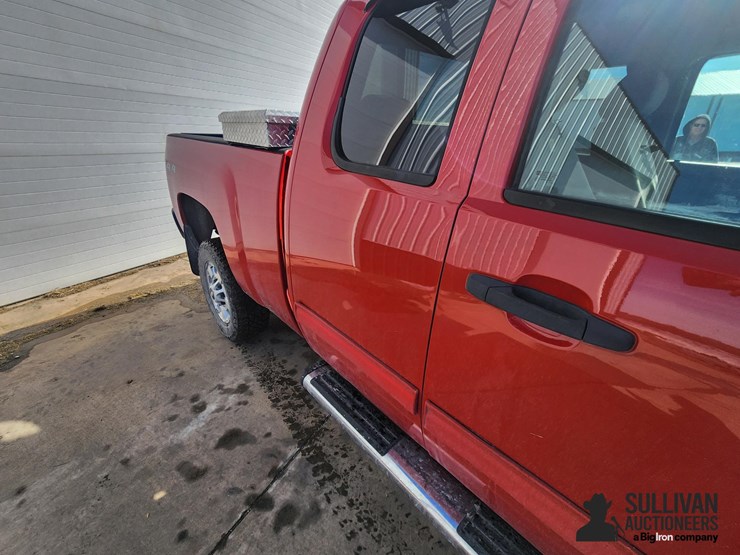 2011-chevrolet-silverado-2500-image-19