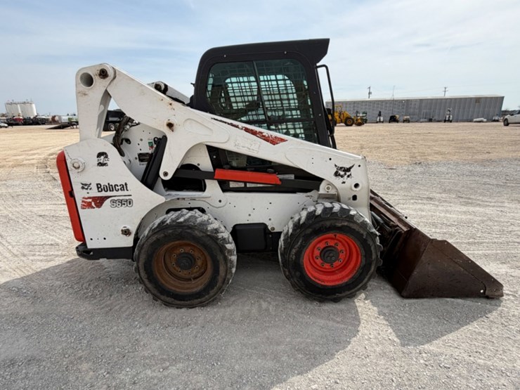 2017-bobcat-s650-image-4