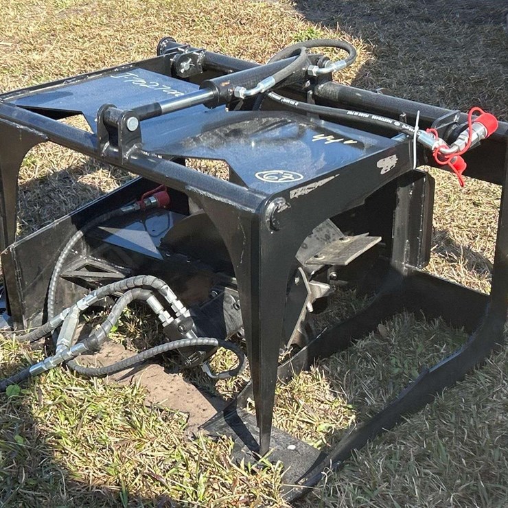 2025 44in Hydraulic Grapple Mini Skid Steer Attachment
