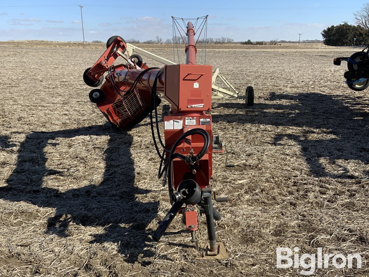 buhler-farm-king-1070-image-2