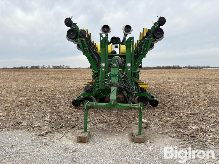 2015-john-deere-1795-image-2