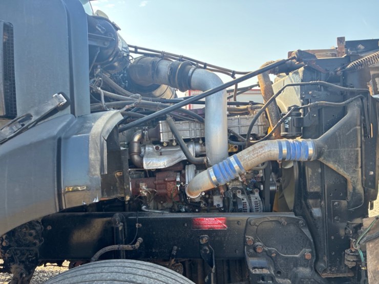 2011-western-star-4900sa-image-8