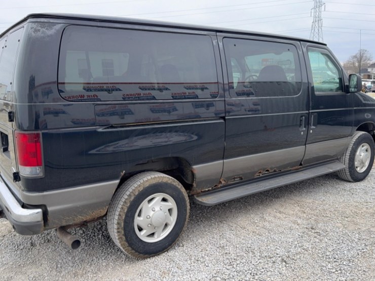 2003-ford-e350-image-6