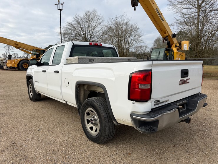 2017-gmc-1500-image-2