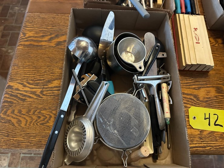 misc.-kitchenware-&-silverware-image-3