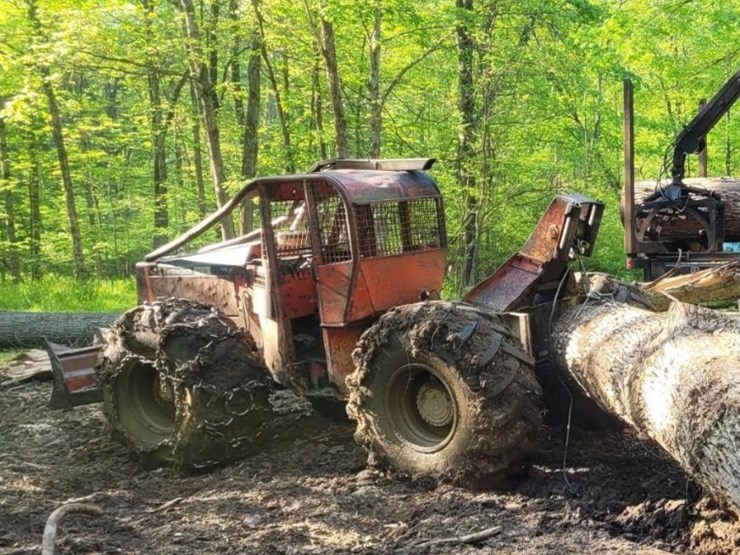 1984-timberjack-240a-image-1