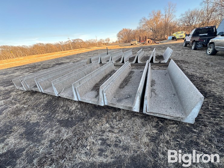 8'-concrete-feed-bunks-image-8