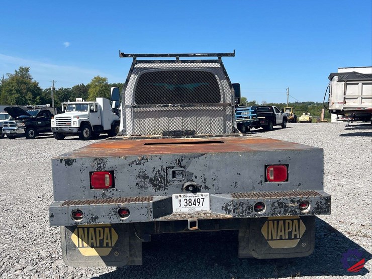 2007-gmc-c5500-flatbed-truck-image-29