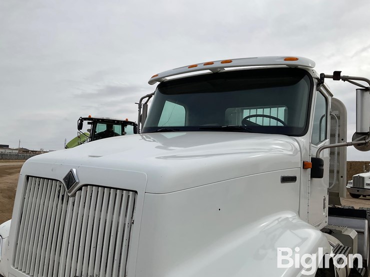 2001-international-2001-image-12