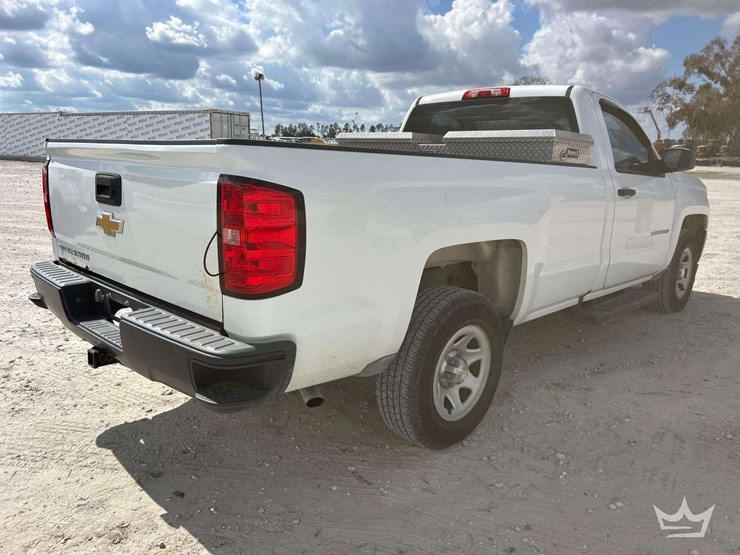 2016-chevrolet-silverado-1500-image-3