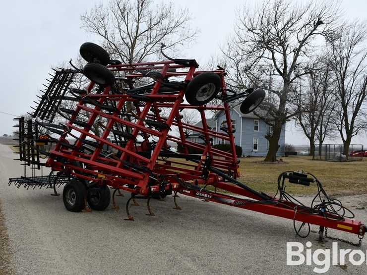 case-ih-30-image-3