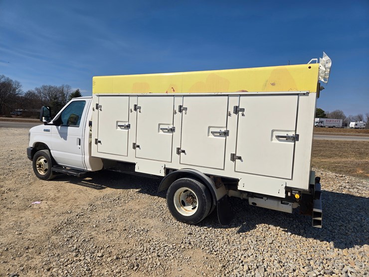 2019-ford-e450-image-6